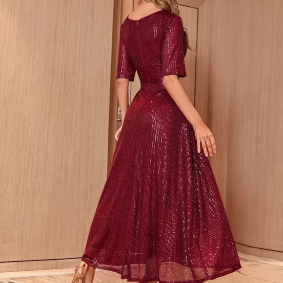 HP🌟🌟Sequin party maxi dress champagne color - Picture 4 of 16